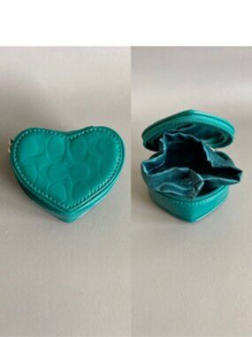 COACH Y2K Teal Patent Leather Heart Jewelry & Coin Case Signature C Logo